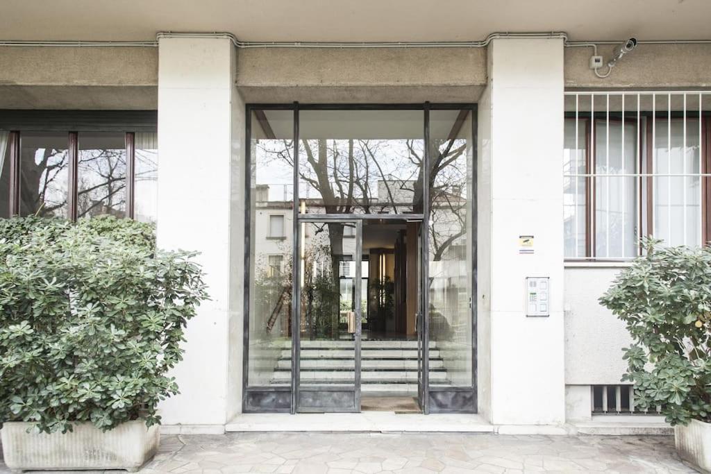 Charming Home Near Duomo Milan Exterior photo
